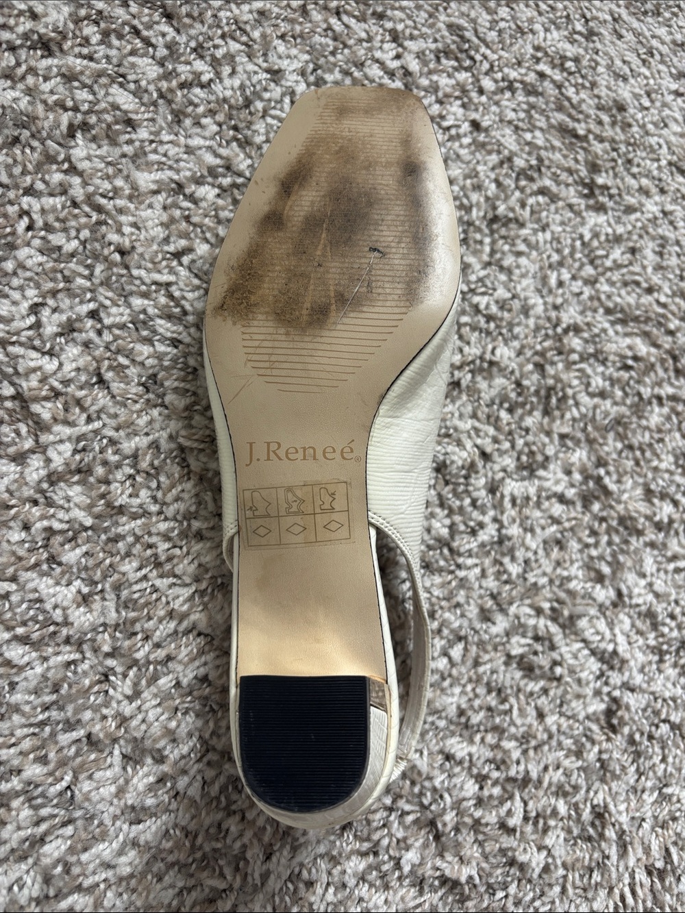 J. Renee white alligator texture kitten heels size 7 - Picture 3 of 3